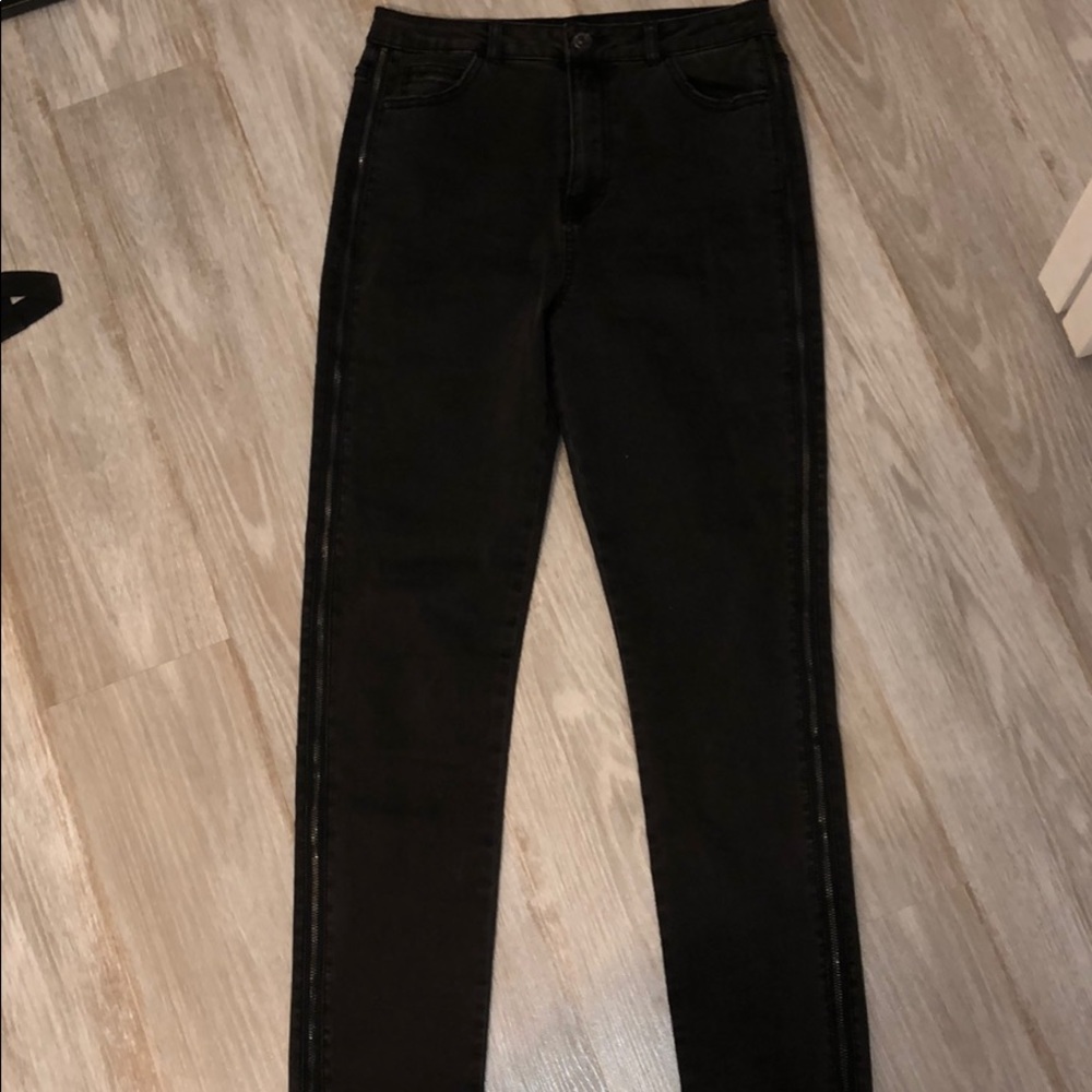Black Zipper Jeans